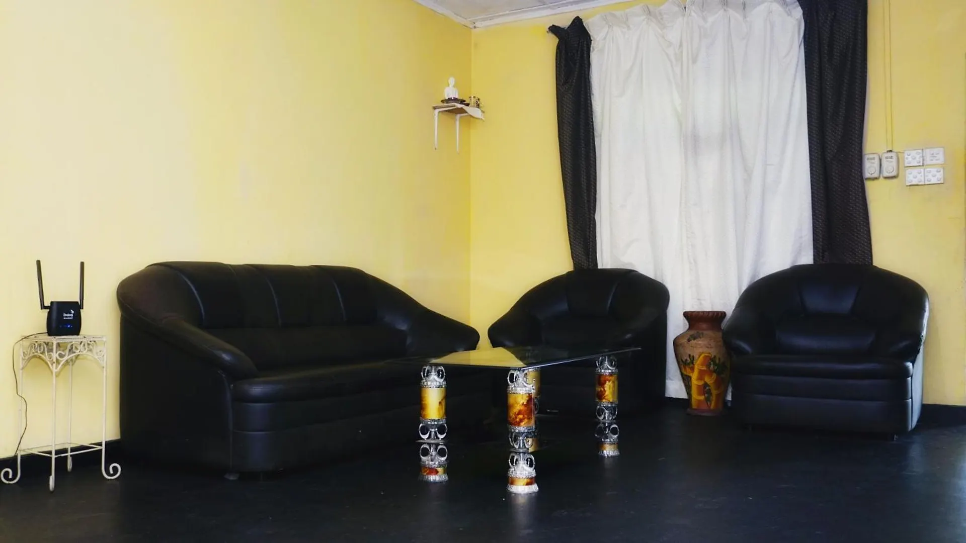 Lavish Layer Homestay Sigiriya
